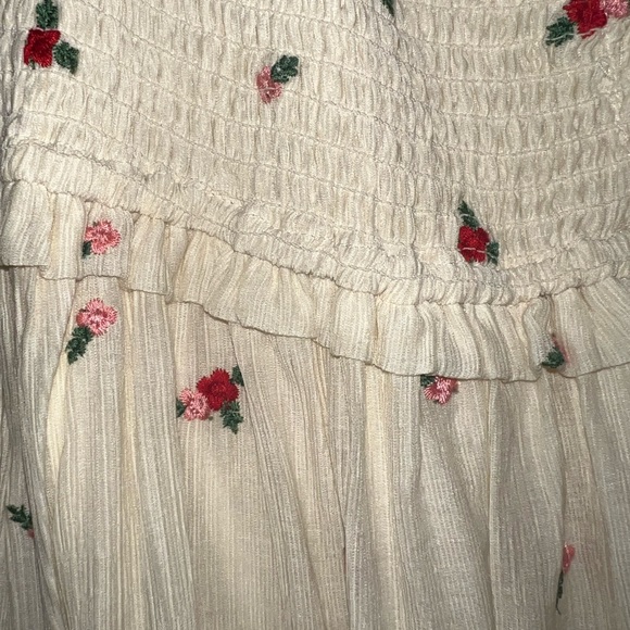 Floral Embroidered Maxi Dress - Picture 4 of 5